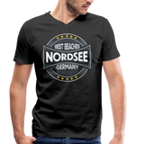 Nordsee Beaches - Männer Bio-T-Shirt mit V-Ausschnitt von Stanley & Stella - Schwarz