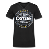 Ostsee Beaches - Männer Bio-T-Shirt mit V-Ausschnitt von Stanley & Stella - Schwarz