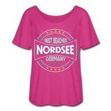 Nordsee Beaches - Frauen T-Shirt mit Fledermausärmeln von Bella + Canvas - Fuchsiarot