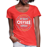 Ostsee Beaches - Frauen T-Shirt mit U-Ausschnitt - Koralle