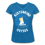 Küstenkind Ostsee - Frauen Bio-T-Shirt mit V-Ausschnitt von Stanley & Stella - Pfauenblau