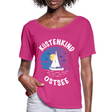 Küstenkind Ostsee - Frauen T-Shirt mit Fledermausärmeln von Bella + Canvas - Fuchsiarot