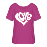 Love heart - Frauen T-Shirt mit Fledermausärmeln von Bella + Canvas - Fuchsiarot