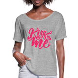 Kiss me fonts - Frauen T-Shirt mit Fledermausärmeln von Bella + Canvas - Grau meliert