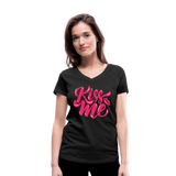 Kiss me font - Frauen Bio-T-Shirt mit V-Ausschnitt von Stanley & Stella - Schwarz