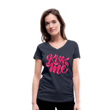 Kiss me font - Frauen Bio-T-Shirt mit V-Ausschnitt von Stanley & Stella - Navy