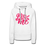 Kiss me fonts - Frauen Premium Hoodie - Weiß