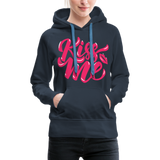 Kiss me fonts - Frauen Premium Hoodie - Navy