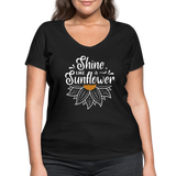 Sunflower - Frauen Bio-T-Shirt mit V-Ausschnitt von Stanley & Stella - Schwarz